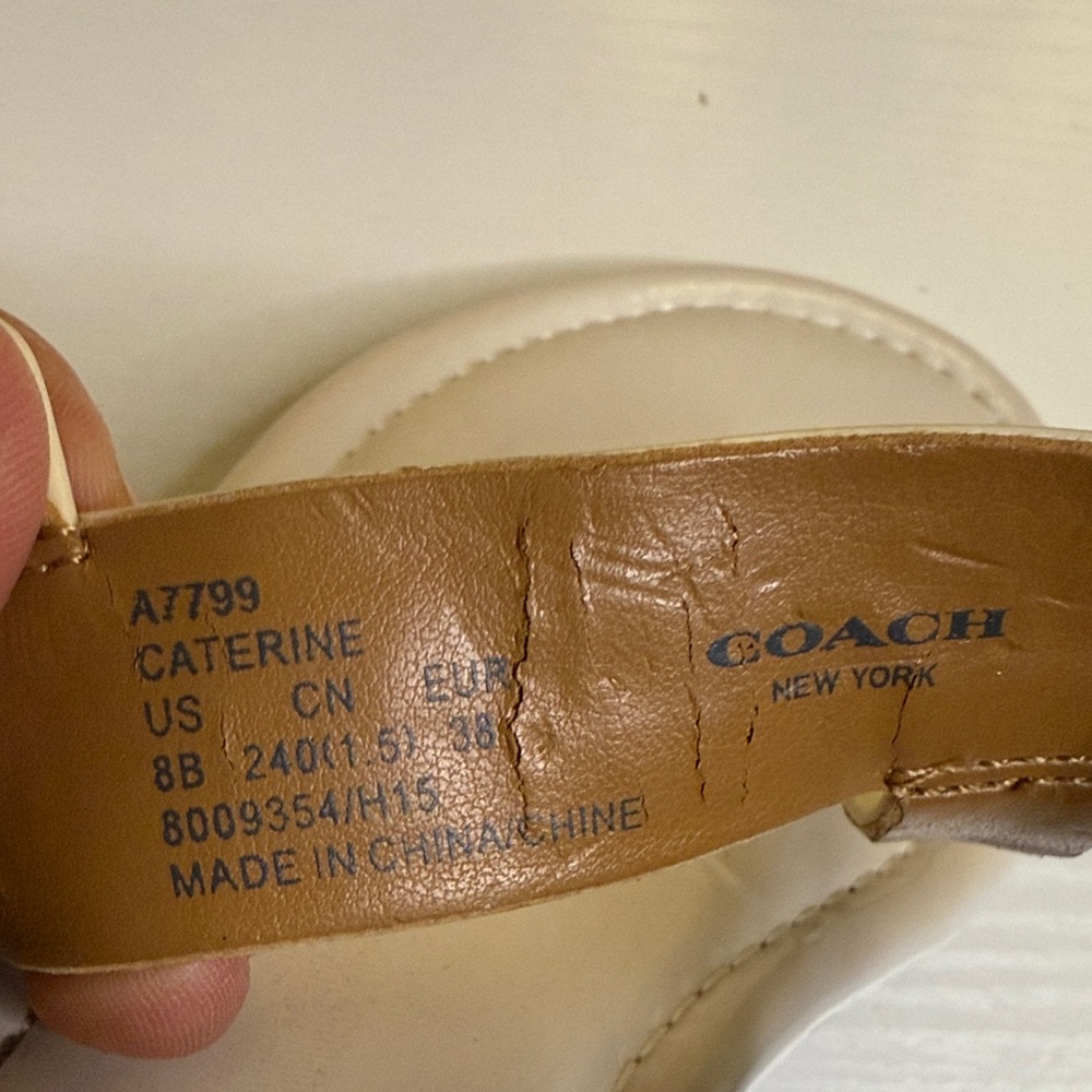 Coach Caterine patent leather Beige and Cream Sandals with Gold Details - Picture 8 of 11